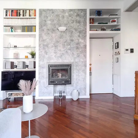 Roomy Flat With Garage - Porta Romana * Milan